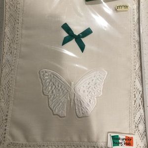 Irish Linen table runner. Vintage (1970). New in box. 12”x36”